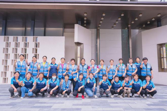 万师傅与中盈置业达成合作批量凯发国际承接公寓开荒保洁服务