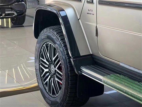 24款奔驰G634X4现车多台价格跌破320万(图2)