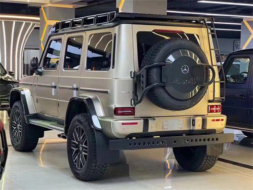 24款奔驰G634X4现车多台价格跌破320万(图8)