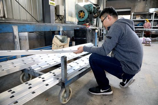 今年ag凯发“双11”临朐这个镇的订单又爆满了!(图5)