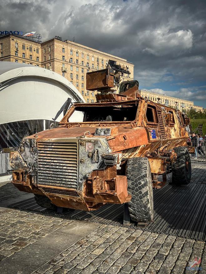 俄国“莫斯科”的露天战利品技术装备展(图4)