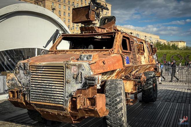 俄国“莫斯科”的露天战利品技术装备展(图2)