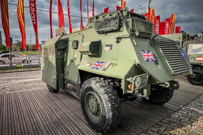 俄国“莫斯科”的露天战利品技术装备展(图11)