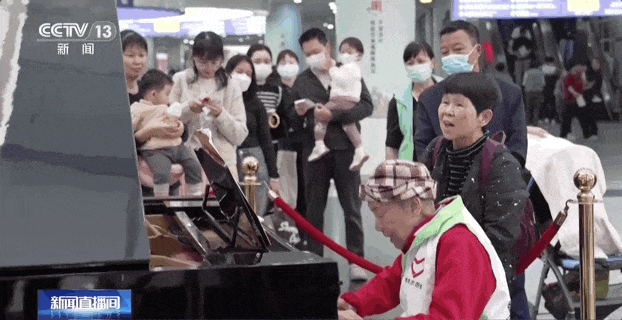 58岁高知阿姨：离婚无娃独居15年从不凯发旗舰厅断舍离我风华正茂(图10)