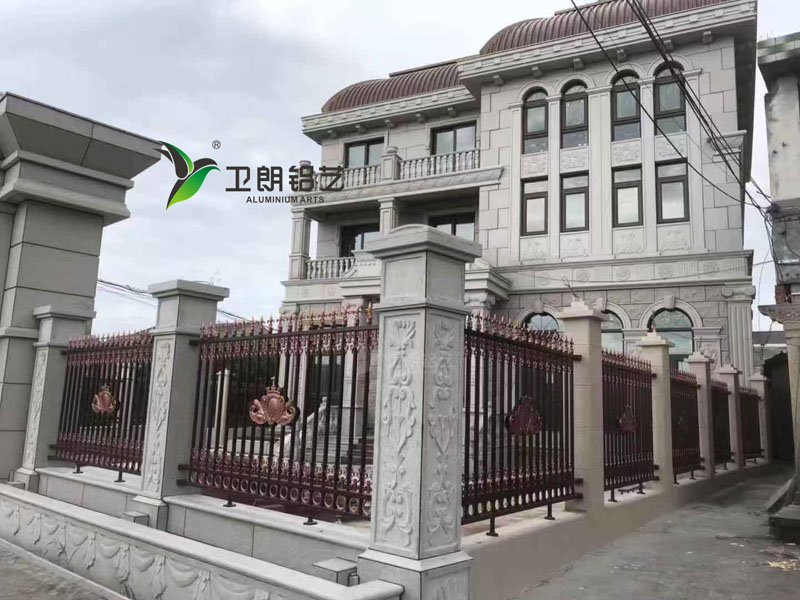 凯发旗舰厅优质的铝艺围栏从细节开始