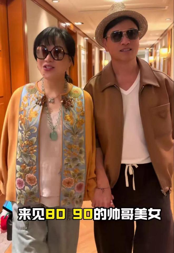 ag凯发吕良伟携妻与长辈吃饭他94岁婶婶头发乌黑浓密状态好的像60多(图2)