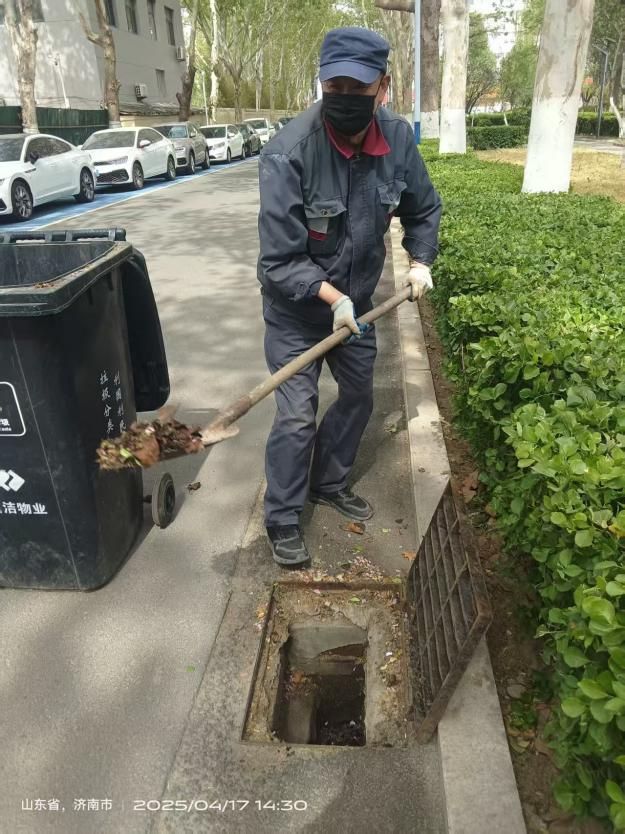 清理小组在行动凯发国际(图2)