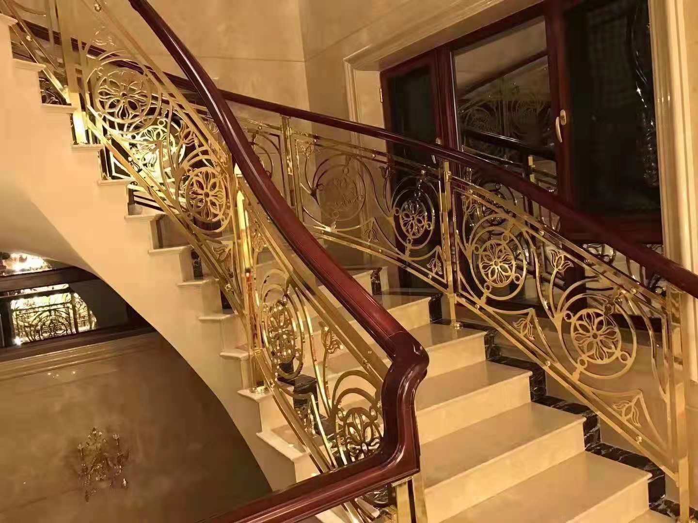 80~50mm铝合金窗花防护栏效果图(图3)