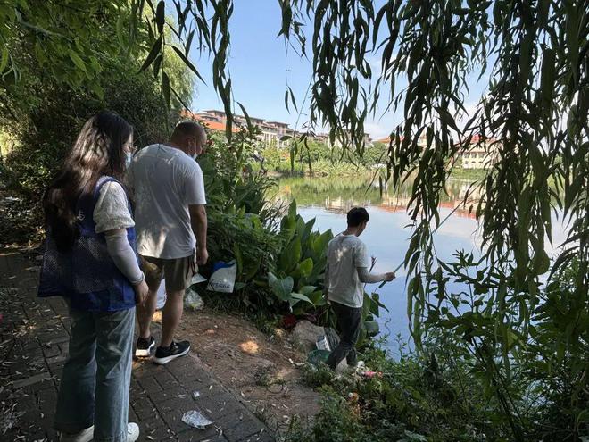 池塘边死鱼散发恶臭！市民闹心！金华这里(图3)