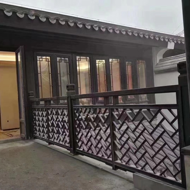 凯发旗舰厅中式仿古铝合金阳台护栏复古仿古铝艺栏杆(图1)