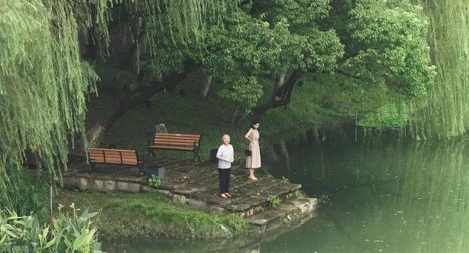 一到夏天亮马河就成了北京中产的母亲河(图8)