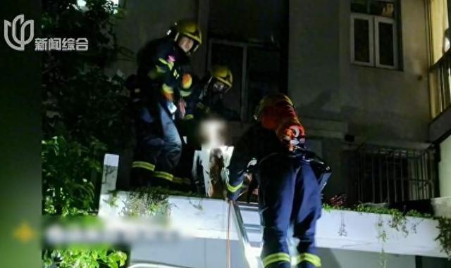 电动自行车凌晨起火致老夫妻重度烧伤遇火灾应如何安全逃生？(图1)