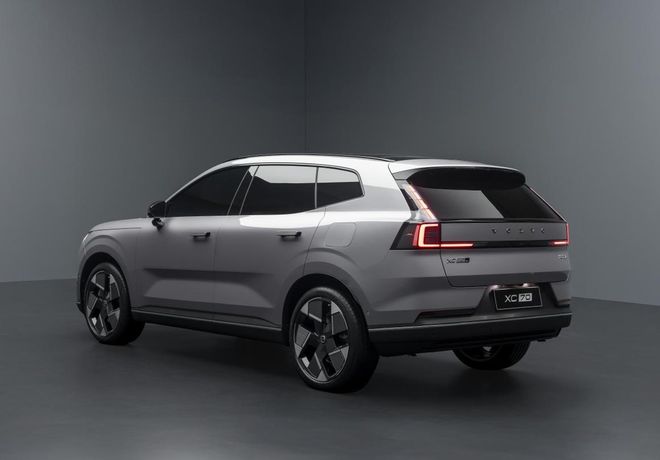 凯发国际SMA超级混动架构打造沃尔沃全新XC70发布(图4)