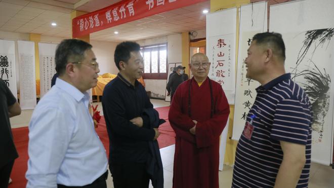 铜心论道·禅意丹青铜山区佛教协会书画艺术展圆满启幕(图3)
