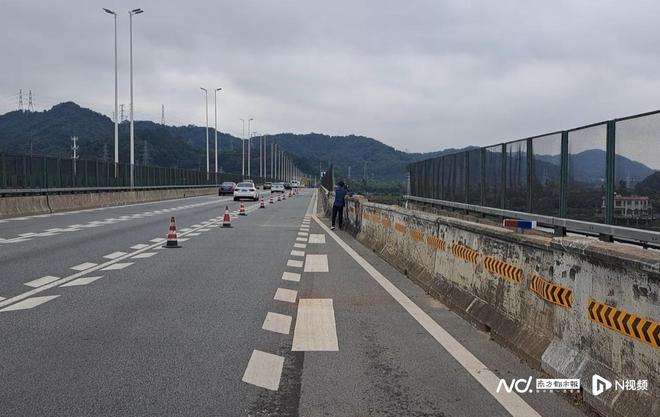 走访车辆坠桥致5人死亡的东莞断头路：当地已增高水泥桩护栏(图2)