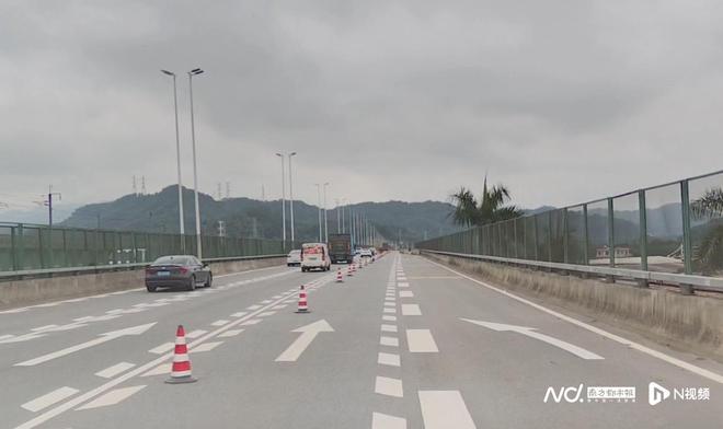 走访车辆坠桥致5人死亡的东莞断头路：当地已增高水泥桩护栏(图4)