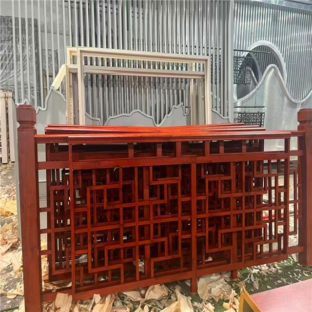 铝合金护栏仿古表面木纹工艺效果仿古金属铝护栏有哪些优点ag凯发(图1)