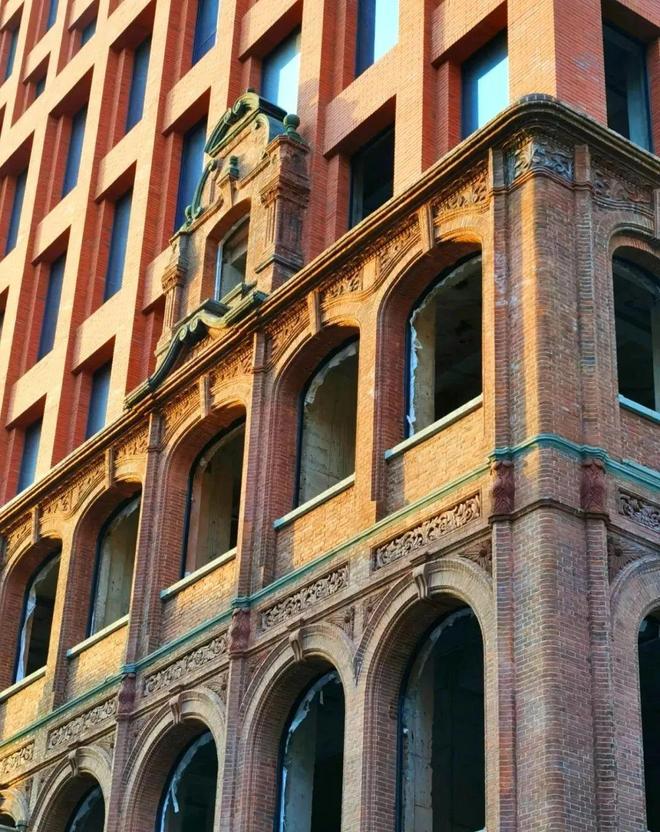 百度热搜:黄浦洛克外滩源售楼处发布践行“好房子”标准!手慢无(图10)