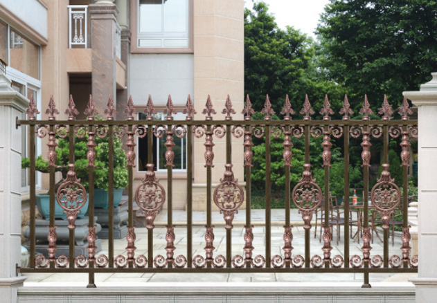 受到各行业广泛“喜爱”的铝艺围墙庭院护栏
