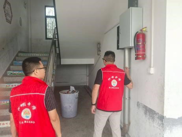 宿松县河塌ag凯发初中开展开学安全隐患排查筑牢校园安全防线