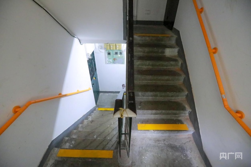 凯发旗舰厅北京朝阳区酒仙桥街道：“小扶手”筑牢“大安全”