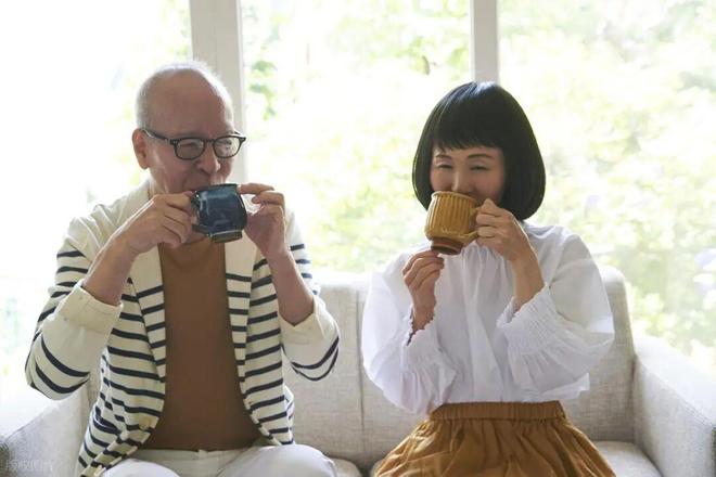 剑桥大学研究:骨质疏松是全身性疾病不能只补钙还要重视这些(图3)