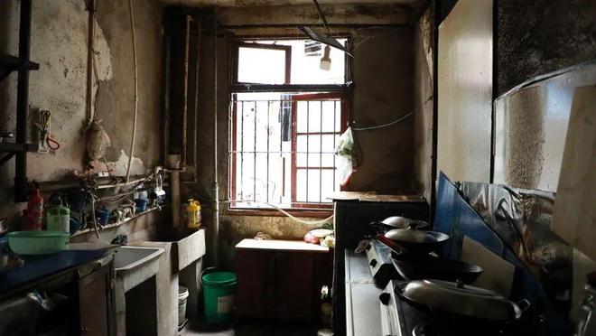 凯发旗舰厅上海中心城区“原拆原建”小区居民回家！这群平均年龄不到35岁的青年人曾打了5000多个电话(图3)