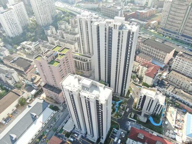 凯发旗舰厅上海中心城区“原拆原建”小区居民回家！这群平均年龄不到35岁的青年人曾打了5000多个电话(图4)