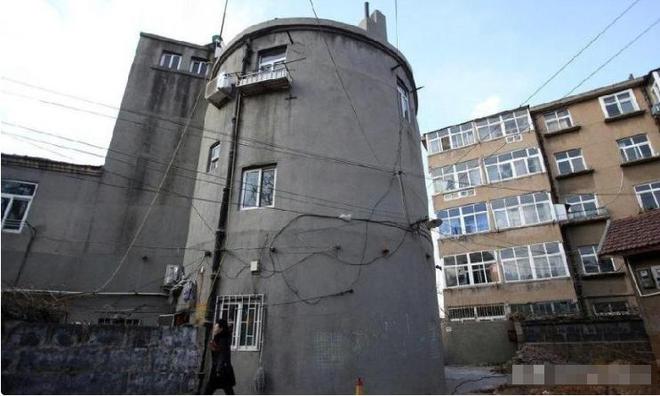 山东一家5代人住日军炮楼58年因墙体太厚耗费20年才通上暖气(图8)