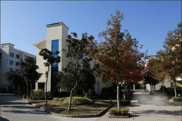 ag凯发2025寻上海养老院!糖尿病半自理老人专属精准控糖护理低GI配餐娱乐丰富求推荐及费用