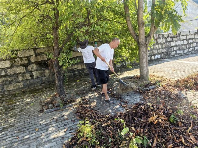 资溪县株溪林场开展全民大清扫志愿活动扮靓环境展新颜(图4)