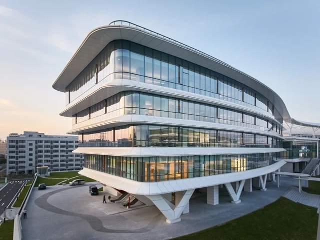 公牛集团总部大楼设计果真很“牛”(图2)