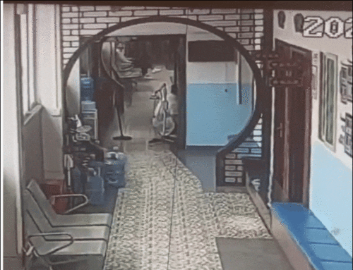 萍乡一女童在医院六楼楼梯滑落过路医生15秒“惊险托举”救人(图2)