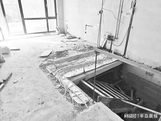 客户看房摔伤牵出地下室“身份”疑云