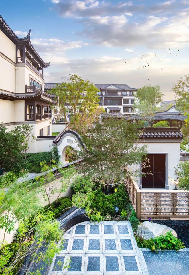 ag凯发天津顶豪“新标”？湖墅豪宅500㎡＋四室五卫双院！(图14)