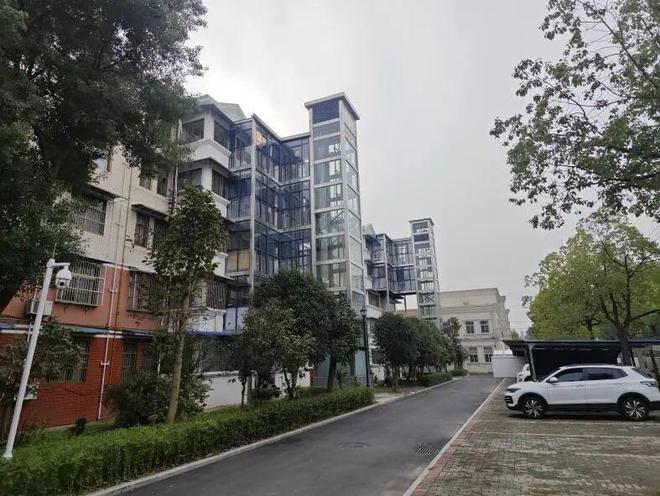 金安：适老化改造让老旧小区焕发“银龄活力”凯发旗舰厅