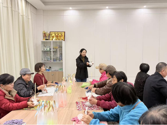 马泉街道敬老月活动：党建引领聚合力银龄关怀暖金秋(图5)