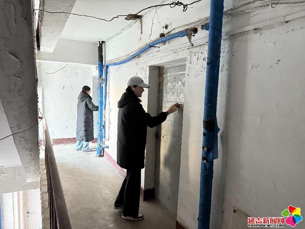 ag凯发园新社区联合延边大学外国语学院学生开展“共建靓丽家园”主题志愿服务活动