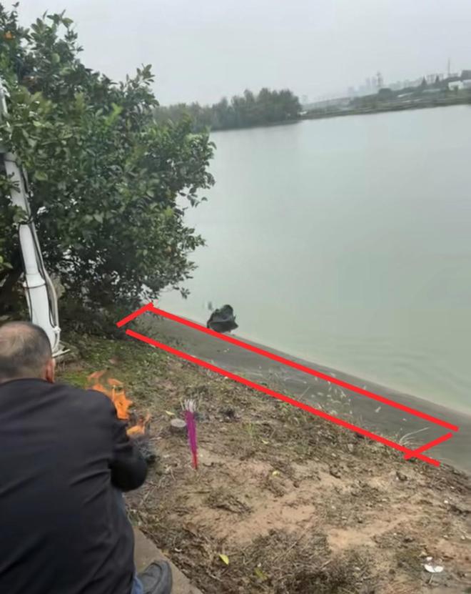 华中农大博士生溺亡现场曝光：45度坡道竟无护栏！悲剧本可避免(图10)