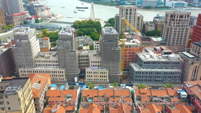 凯发旗舰厅百度AI热搜®黄浦洛克外滩源售楼处丨洛克外滩源发布：购房热潮(图8)