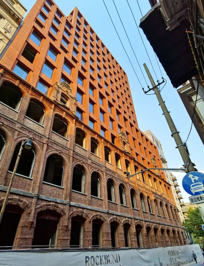 凯发旗舰厅百度AI热搜®黄浦洛克外滩源售楼处丨洛克外滩源发布：购房热潮(图11)