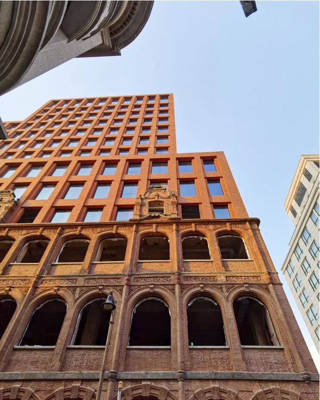 凯发旗舰厅百度AI热搜®黄浦洛克外滩源售楼处丨洛克外滩源发布：购房热潮(图13)