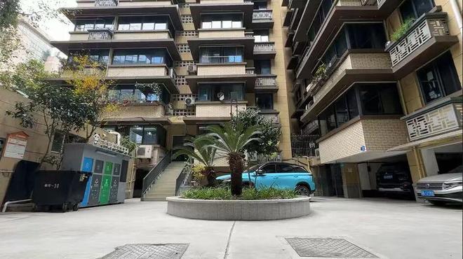 凯发国际安逸惨了！青羊老小区靠“党建+信托物业”打了个漂亮的“翻身仗”