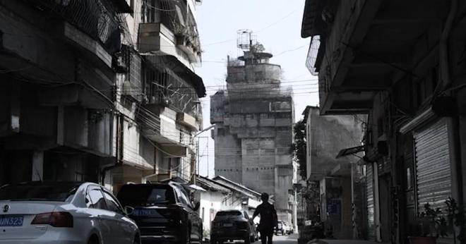 深圳第一“怪楼”像碉堡！推门一看让人傻眼了(图3)