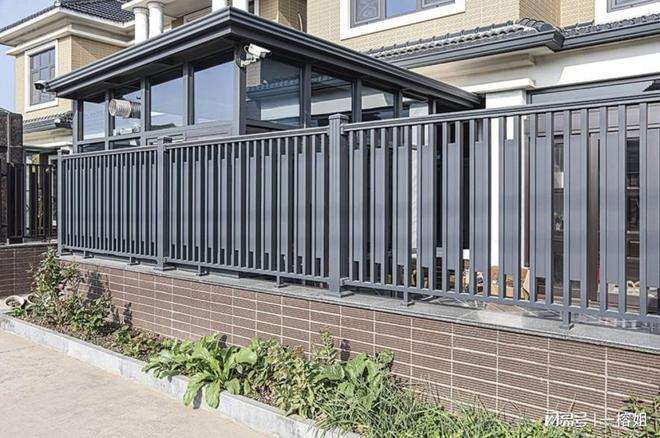 ag凯发成都蓉锦装饰护栏：深耕行业多年定制护栏全品类解决方案专家(图3)