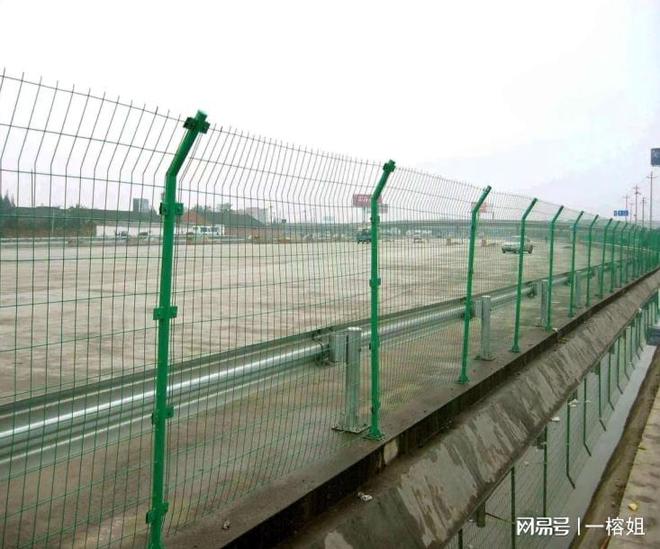 靠谱的定制护栏厂家实力推荐ag凯发(图2)