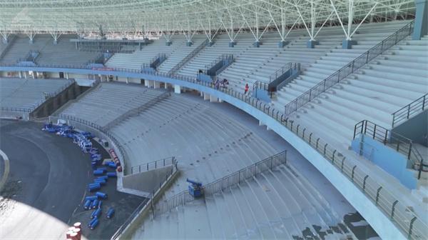 拓东体育场提升改造工程稳步推进(图2)