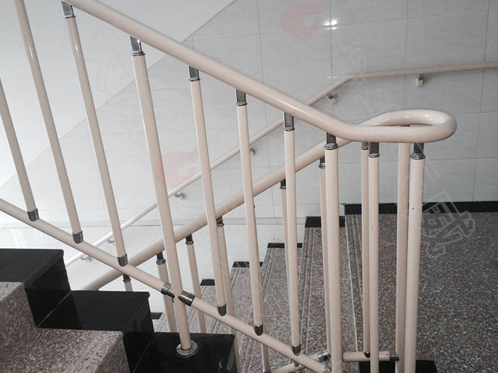 室内楼梯扶手款式