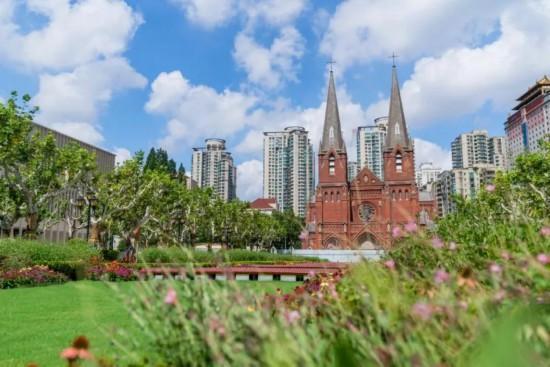 流光绘史：徐家汇源百年凯发国际历史建筑的夜色新篇(图10)